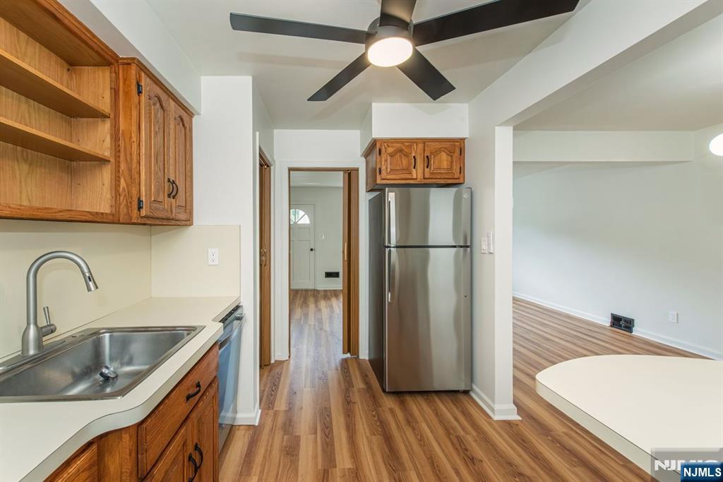115 Beverly Road Bloomfield, NJ 07003 - Photo 4 of 20 Gallery Image 4