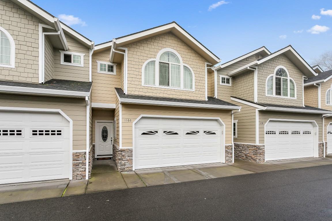 1166 Morrow Road, Unit 3 Medford, OR 97504 - Photo 1 of 25 Primary Photo
