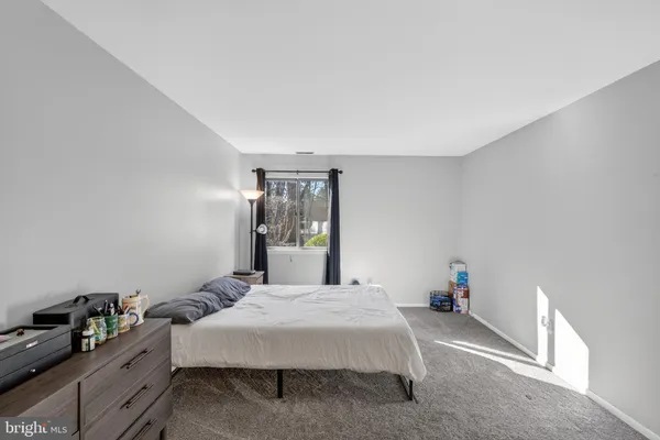 $265,000 | 305 Kelly Cove, Mount Laurel, NJ 08054