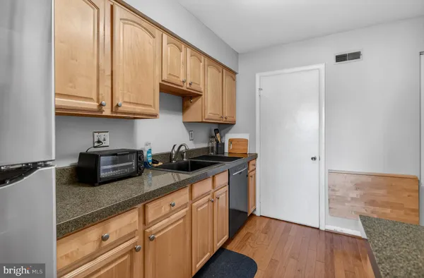 $265,000 | 305 Kelly Cove, Mount Laurel, NJ 08054