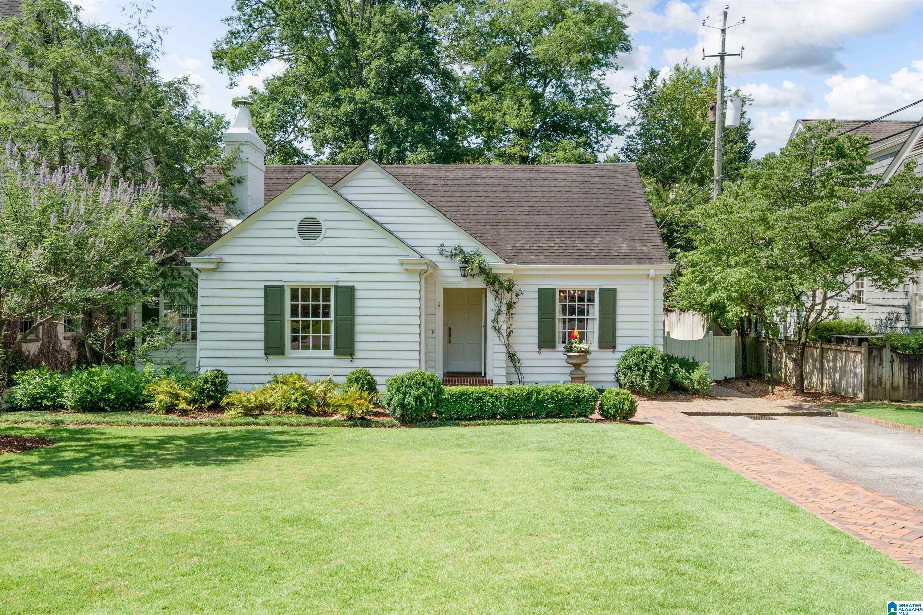 9 Clarendon Road Birmingham, AL 35213 - Photo 1 of 48