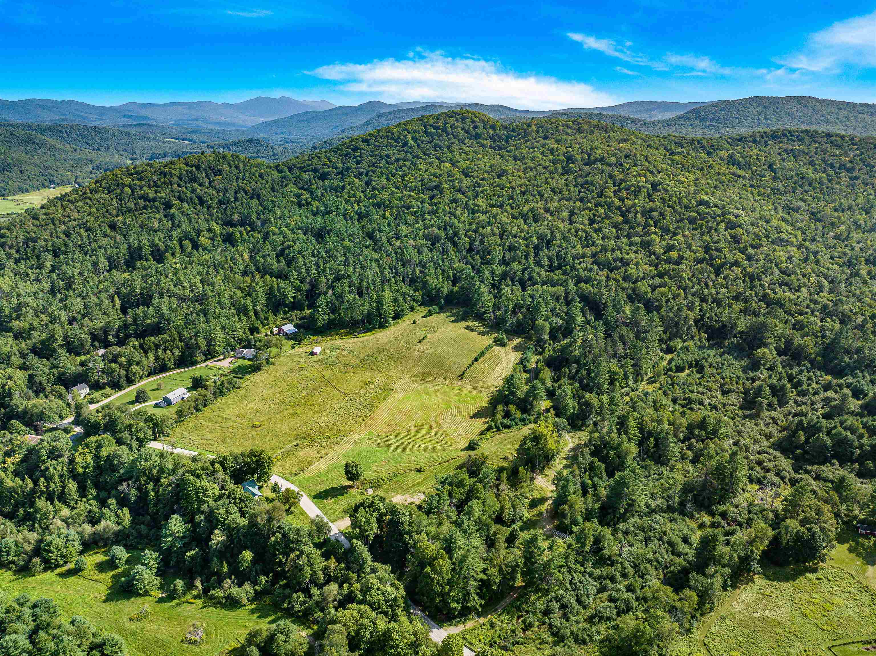 2427 Hillview Road Richmond, VT 05477 - Photo 4 of 25 Gallery Image 4