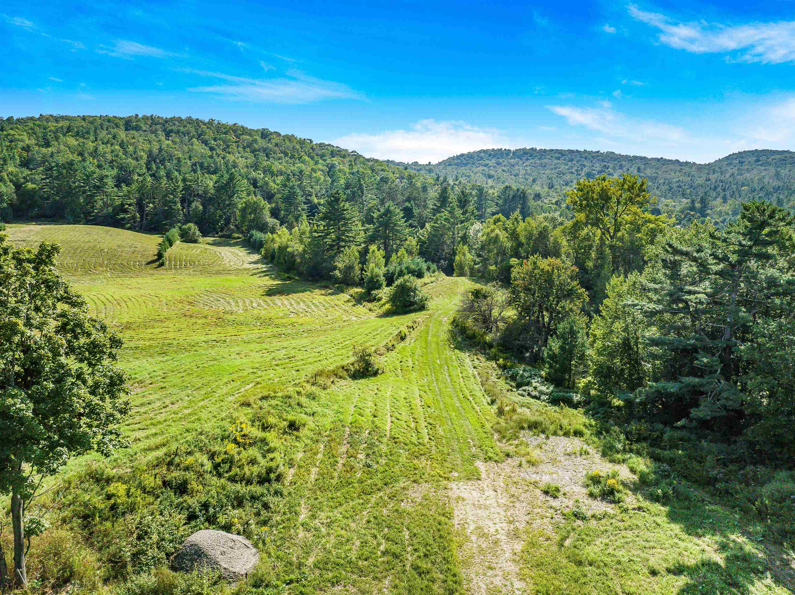 2427 Hillview Road Richmond, VT 05477 - Photo 8 of 25 Gallery Image 8