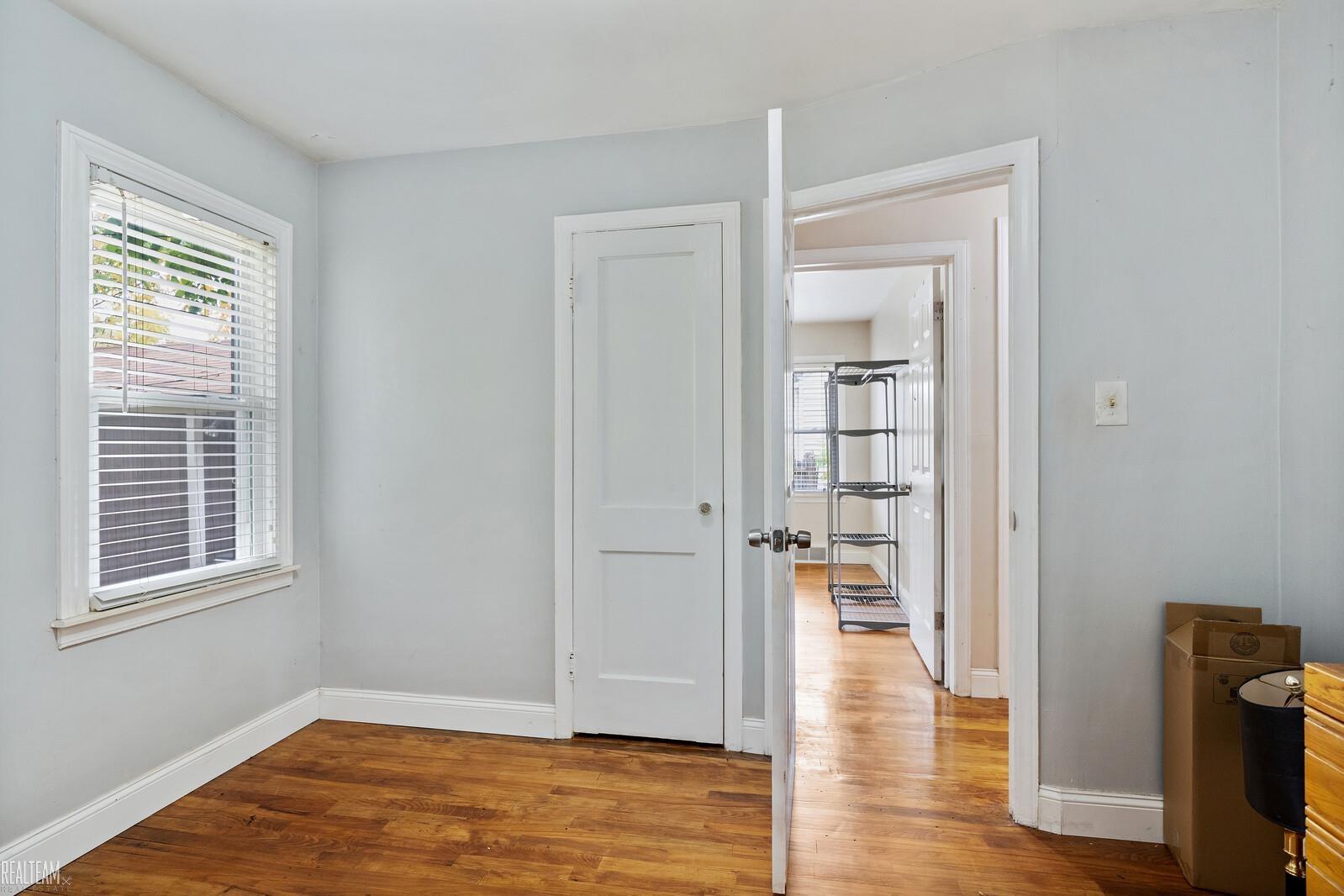 2717 Rochester Road Royal Oak, MI 48073 - Photo 12 of 34