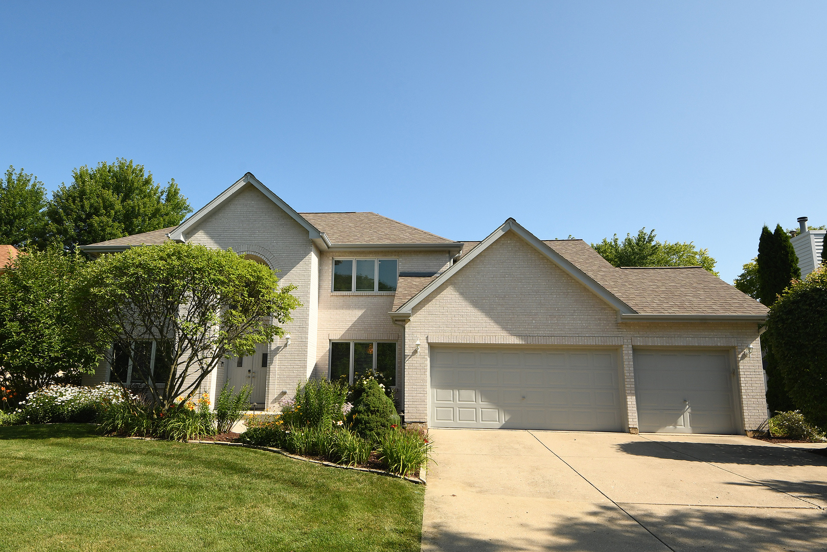 543 Gateshead Drive Naperville, IL 60565 - Photo 1 of 35