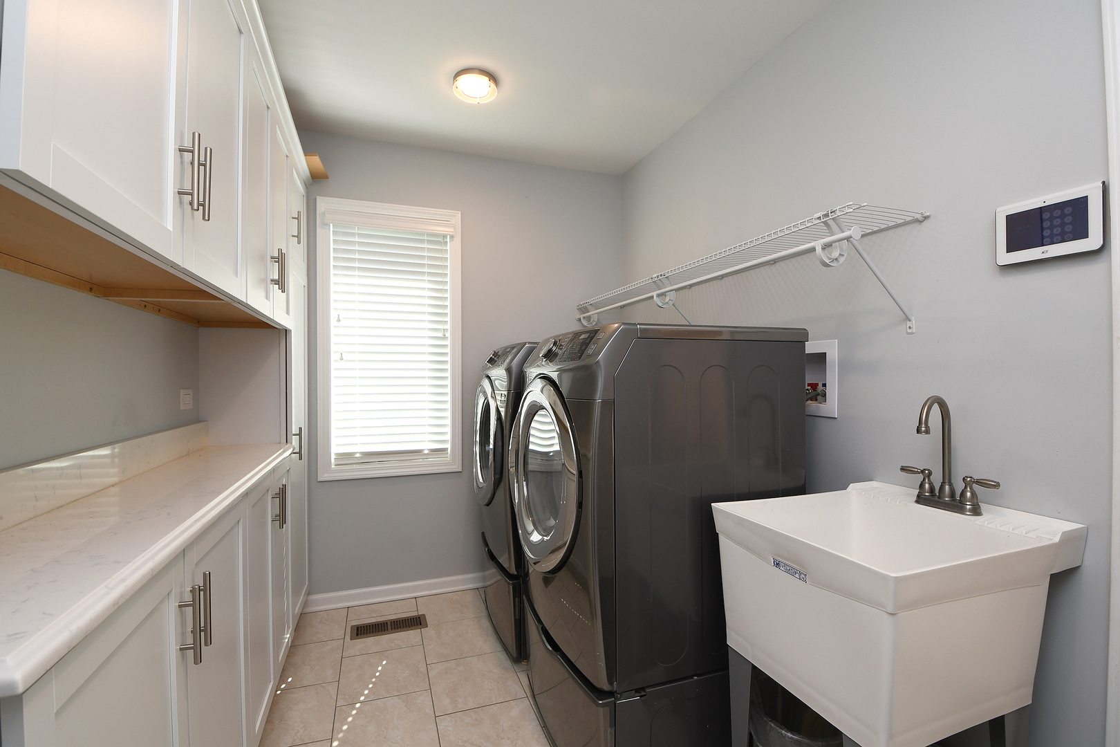 543 Gateshead Drive Naperville, IL 60565 - Photo 16 of 35