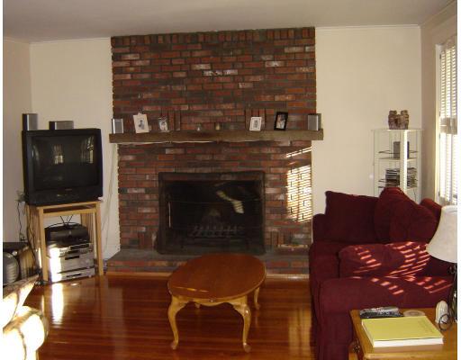 79 Hancock Street Reading, MA 01867 - Photo 3 of 6