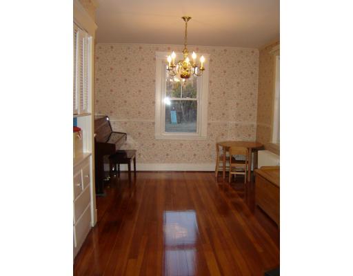 79 Hancock Street Reading, MA 01867 - Photo 4 of 6