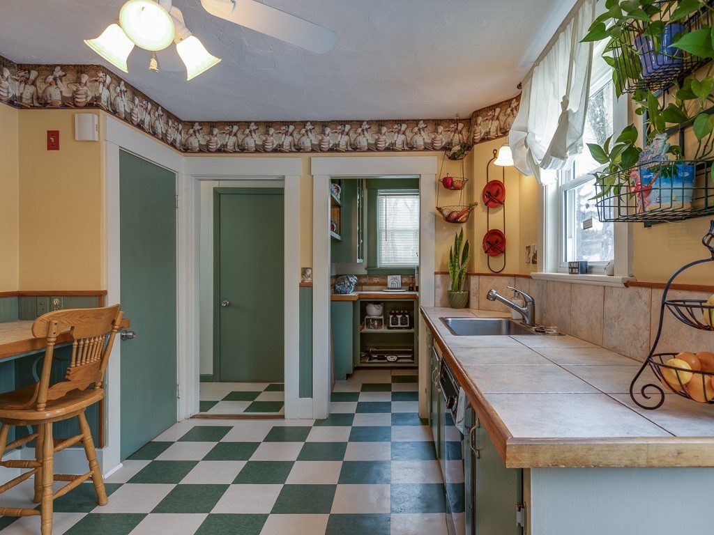 53 Phillips Road Holden, MA 01520 - Photo 12 of 23 Gallery Image 12
