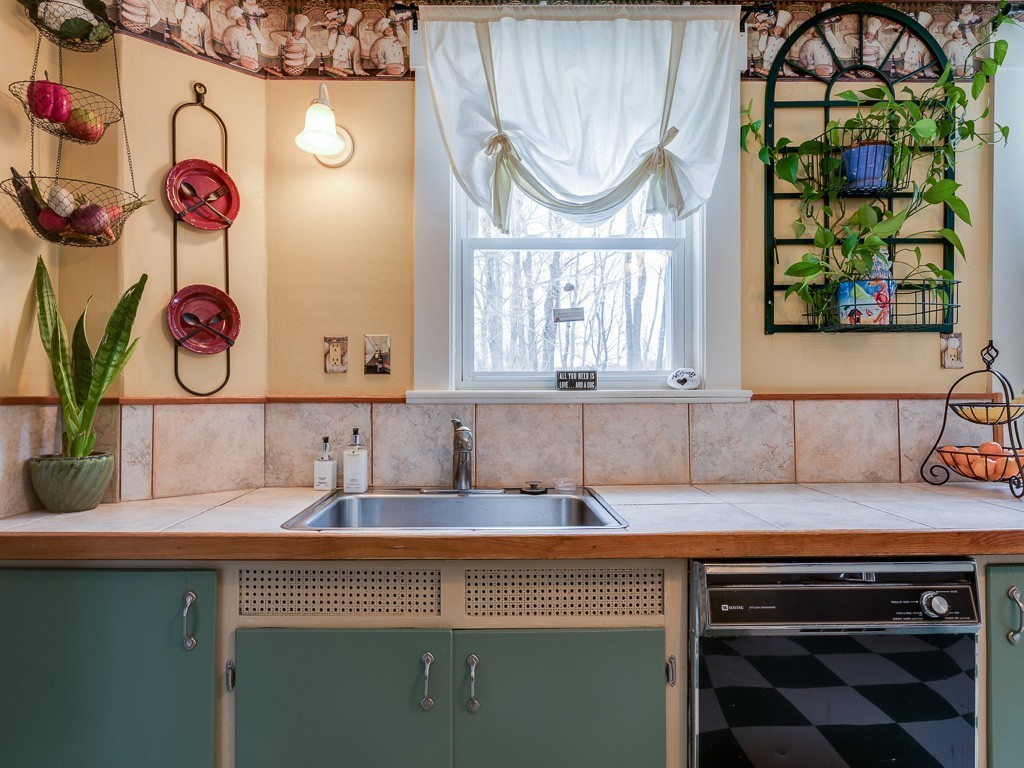 53 Phillips Road Holden, MA 01520 - Photo 14 of 23 Gallery Image 14