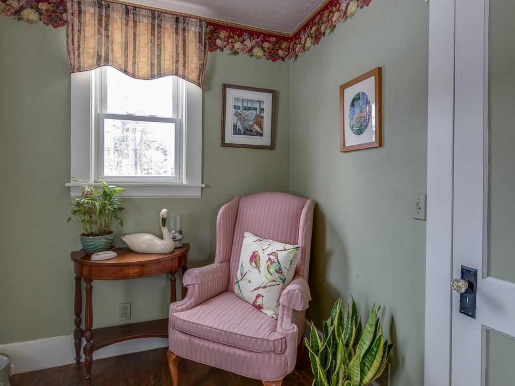 53 Phillips Road Holden, MA 01520 - Photo 4 of 23 Gallery Image 4