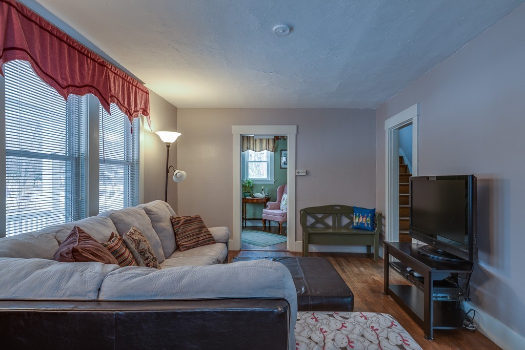 53 Phillips Road Holden, MA 01520 - Photo 7 of 23 Gallery Image 7