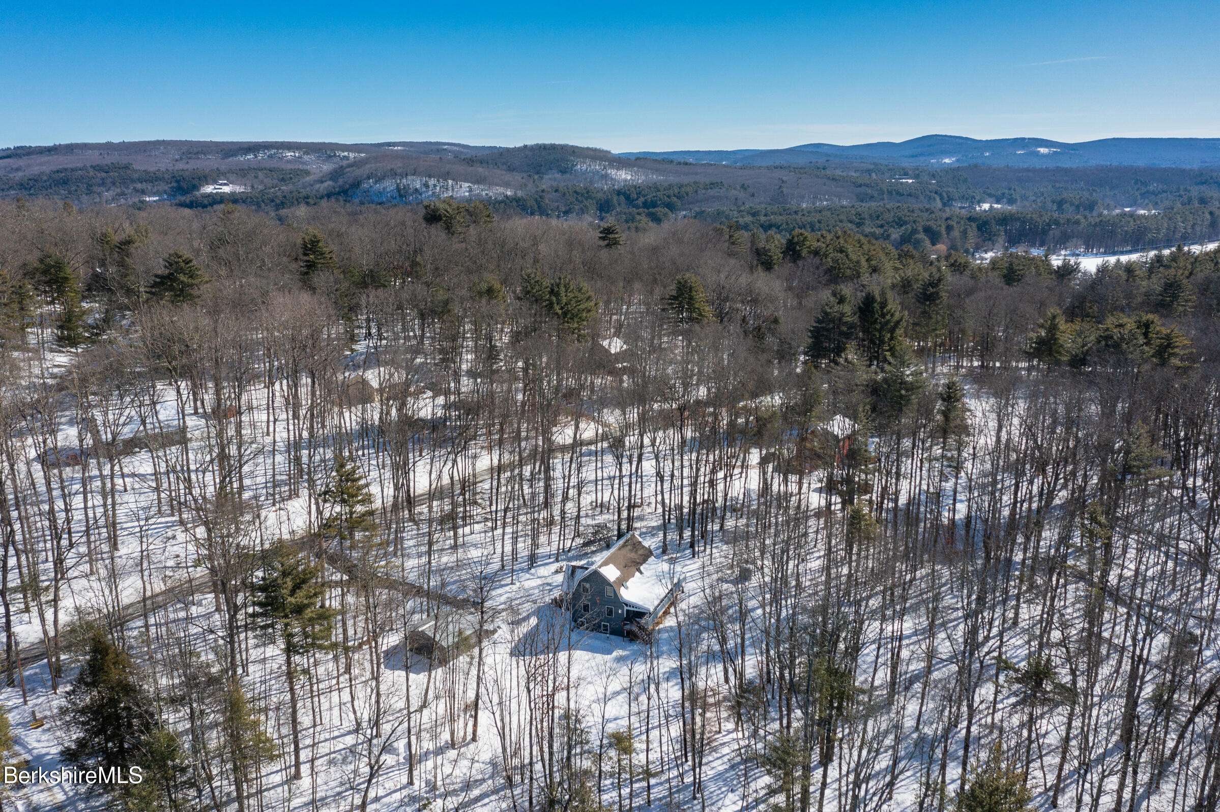 594 Shunpike Road Sheffield, MA 01222 - Photo 14 of 52 a view of city and mountain
