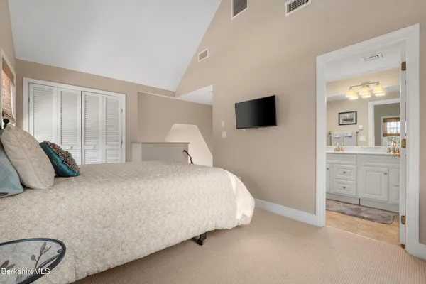 $899,000 | 594 Shunpike Road, Sheffield, MA 01222