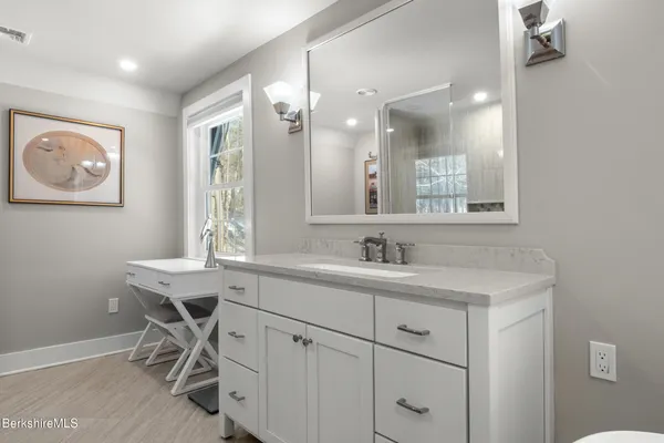 $899,000 | 594 Shunpike Road, Sheffield, MA 01222