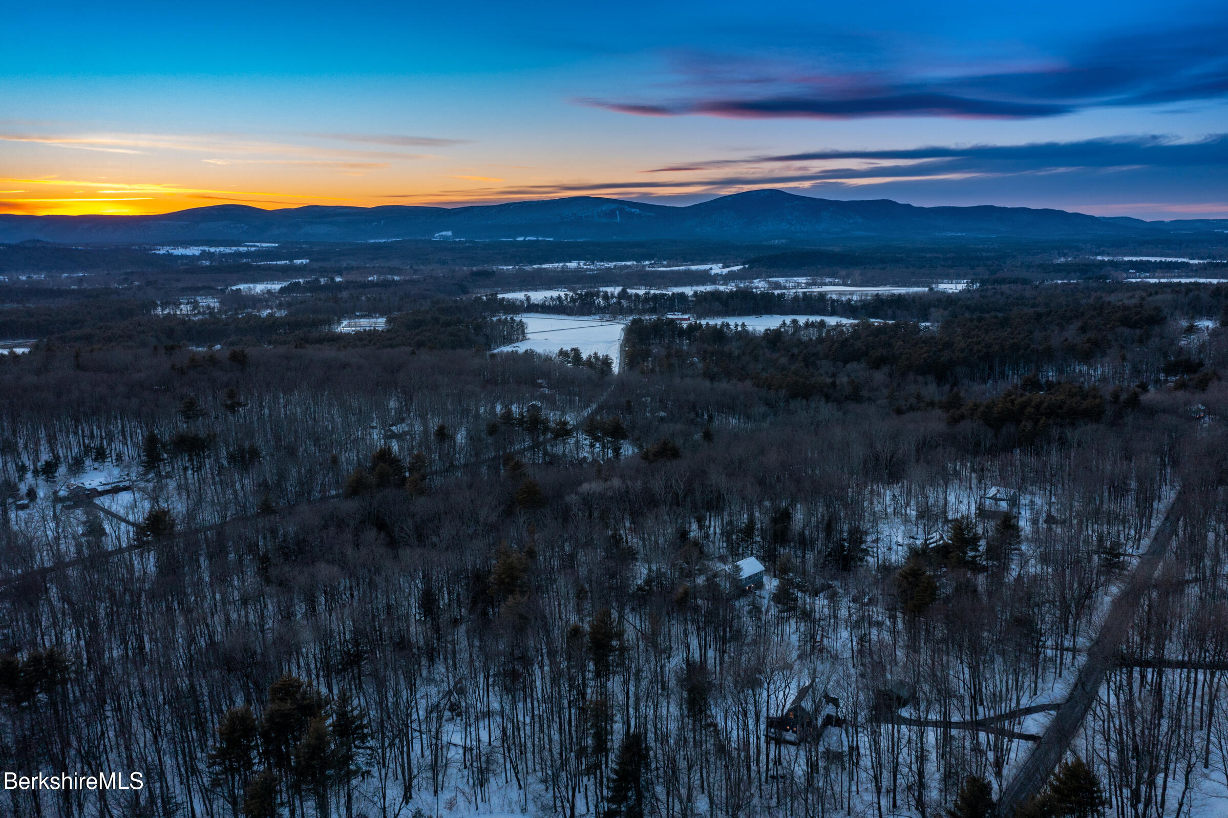 594 Shunpike Road Sheffield, MA 01222 - Photo 10 of 52 58