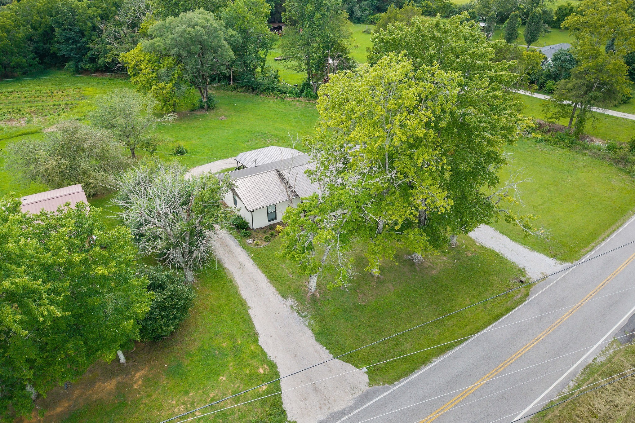 2281 Short Mountain Road McMinnville, TN 37110 - Photo 27 of 33