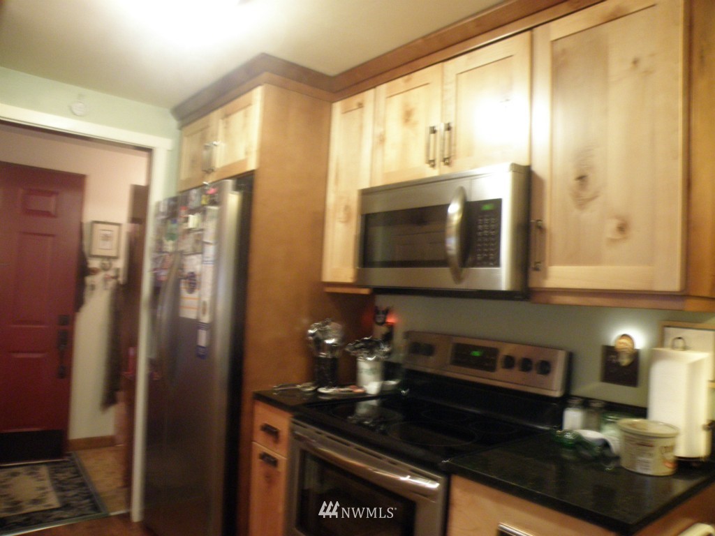 2116 Northeast 28th Street Renton, WA 98056 - Photo 9 of 13
