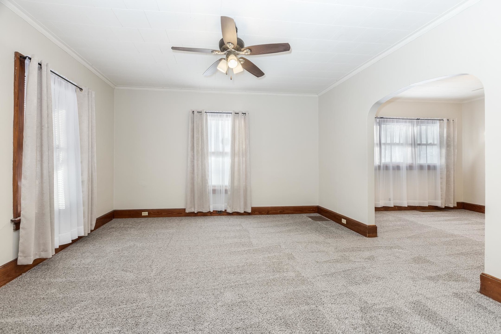 415 North Locust Street Pontiac, IL 61764 - Photo 11 of 37