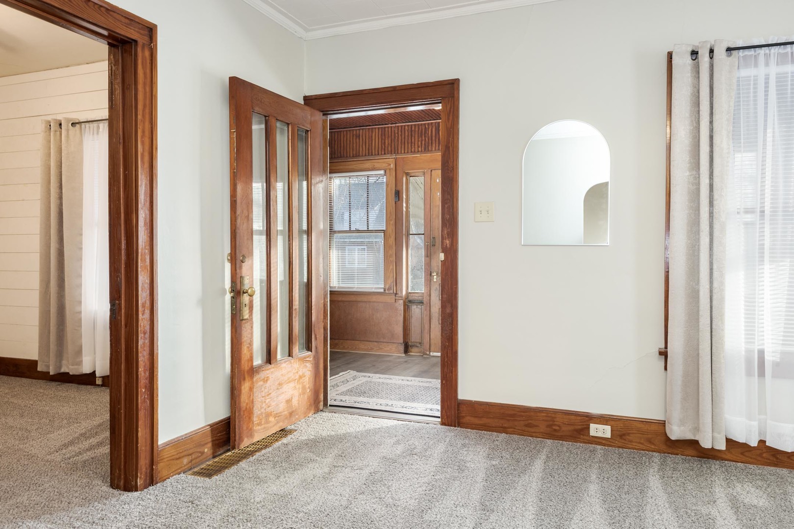 415 North Locust Street Pontiac, IL 61764 - Photo 8 of 37