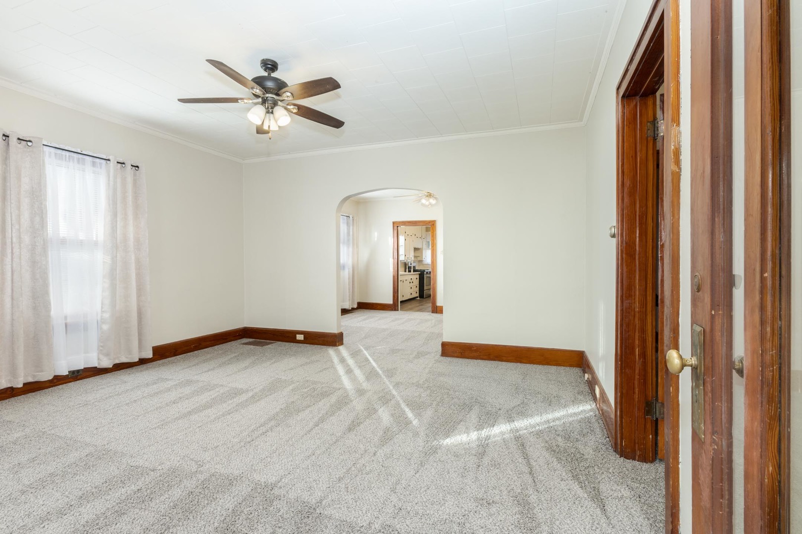 415 North Locust Street Pontiac, IL 61764 - Photo 10 of 37