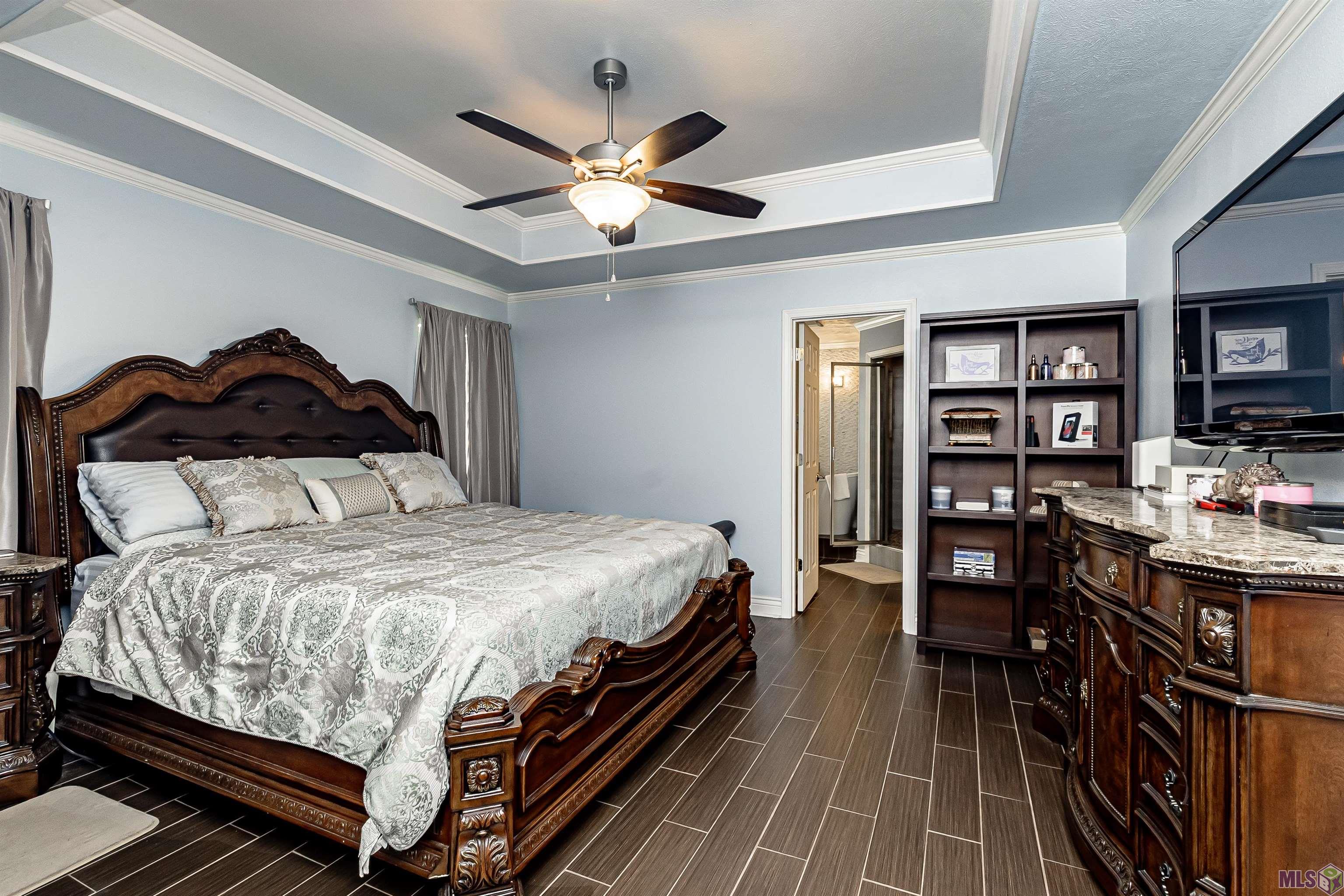 4301 Blueribbon Drive Baton Rouge, LA 70814 - Photo 11 of 21 Primary Bedroom w/tray ceiling