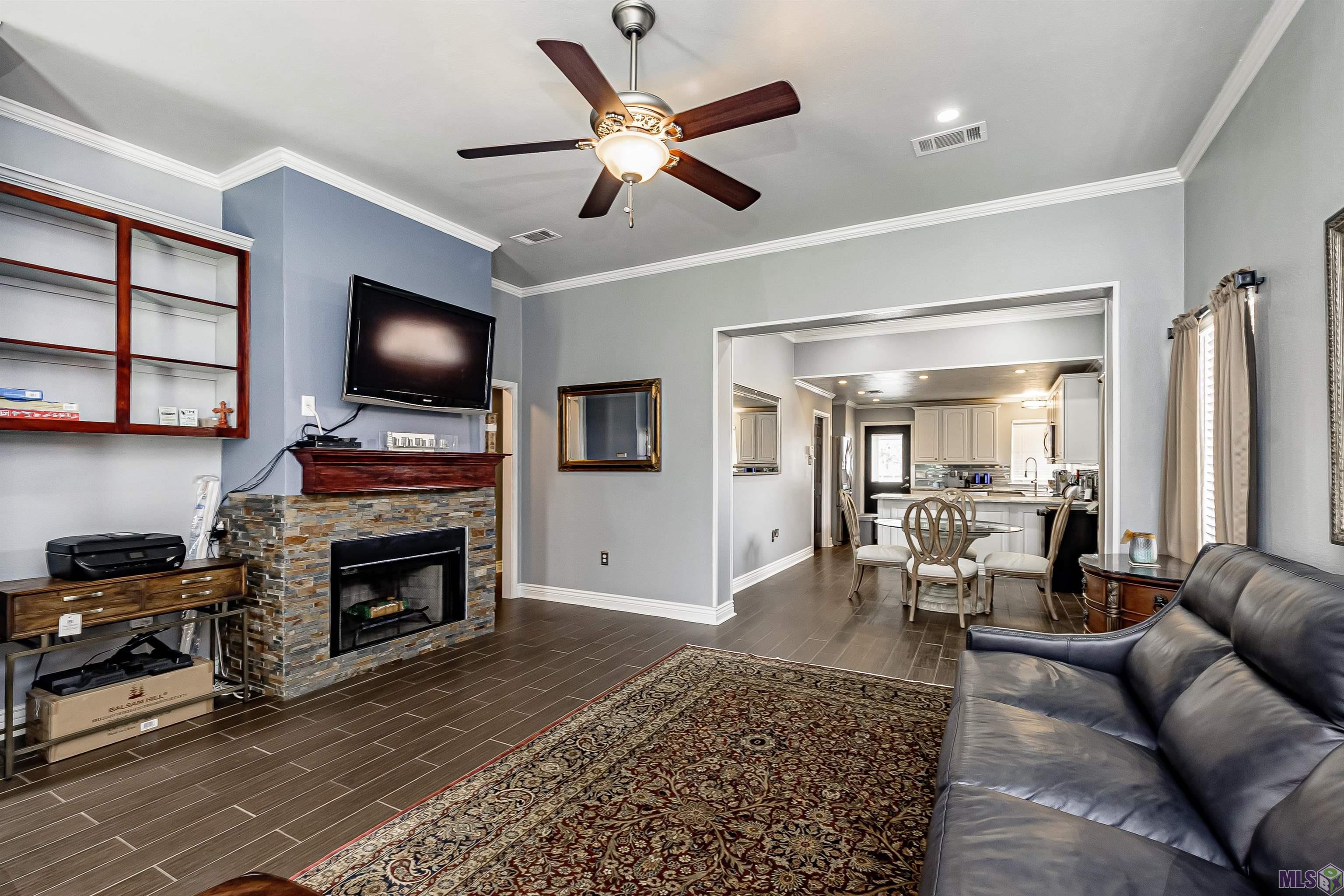 4301 Blueribbon Drive Baton Rouge, LA 70814 - Photo 9 of 21 Living Room