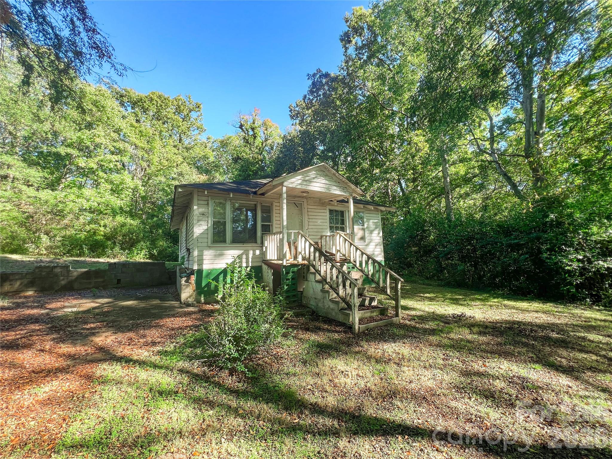 122 Ranson Road Lancaster, SC 29720 - Photo 2 of 19 a view of a house with backyard and sitting area