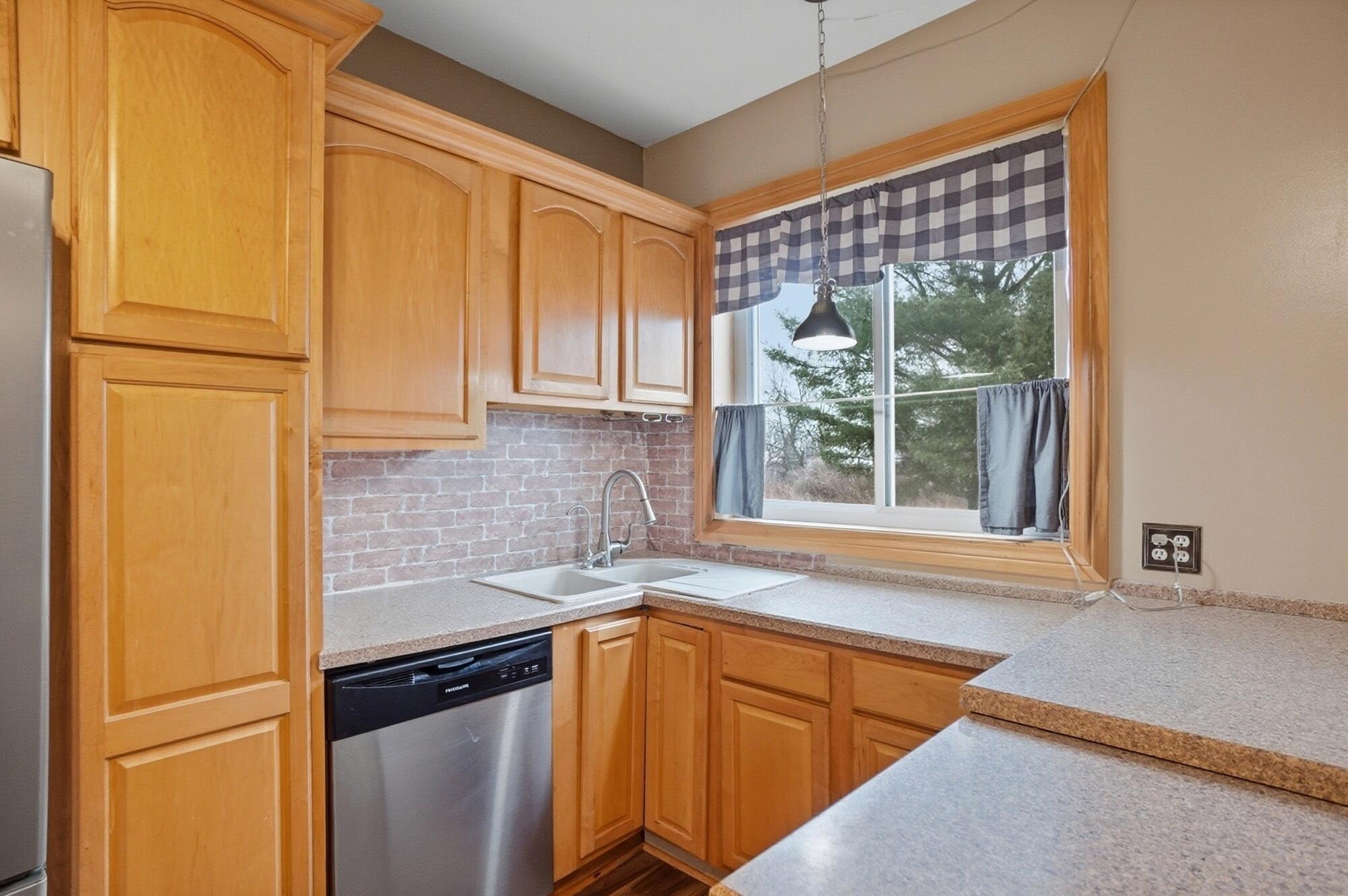 4840 Tschopp Road Northeast Lancaster, OH 43130 - Photo 19 of 58 Kitchen - 4840 Tschopp Road NE, Lancaster, OH 43130