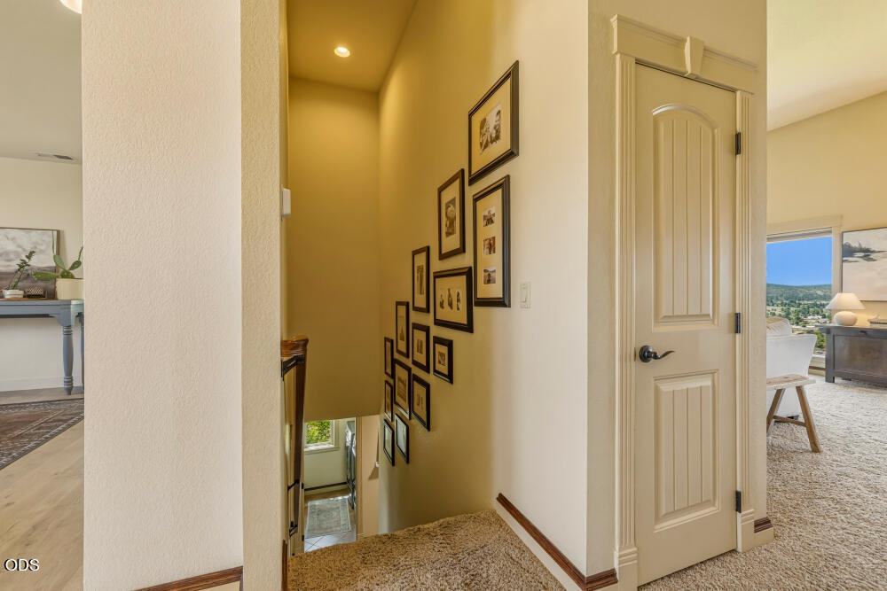 1354 Ridgecrest Drive Klamath Falls, OR 97601 - Photo 16 of 45