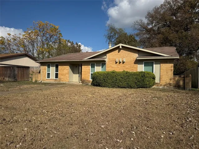 $1,900 | 1925 Bosque Drive, Garland, TX 75040