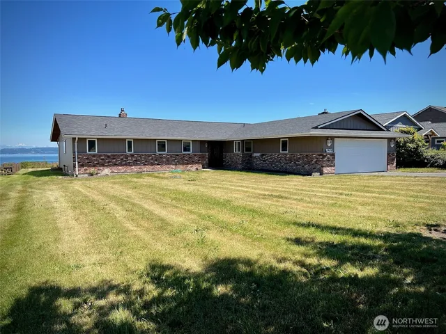 $930,000 | 1412 Bonnie View Acres Road, Oak Harbor, WA 98277