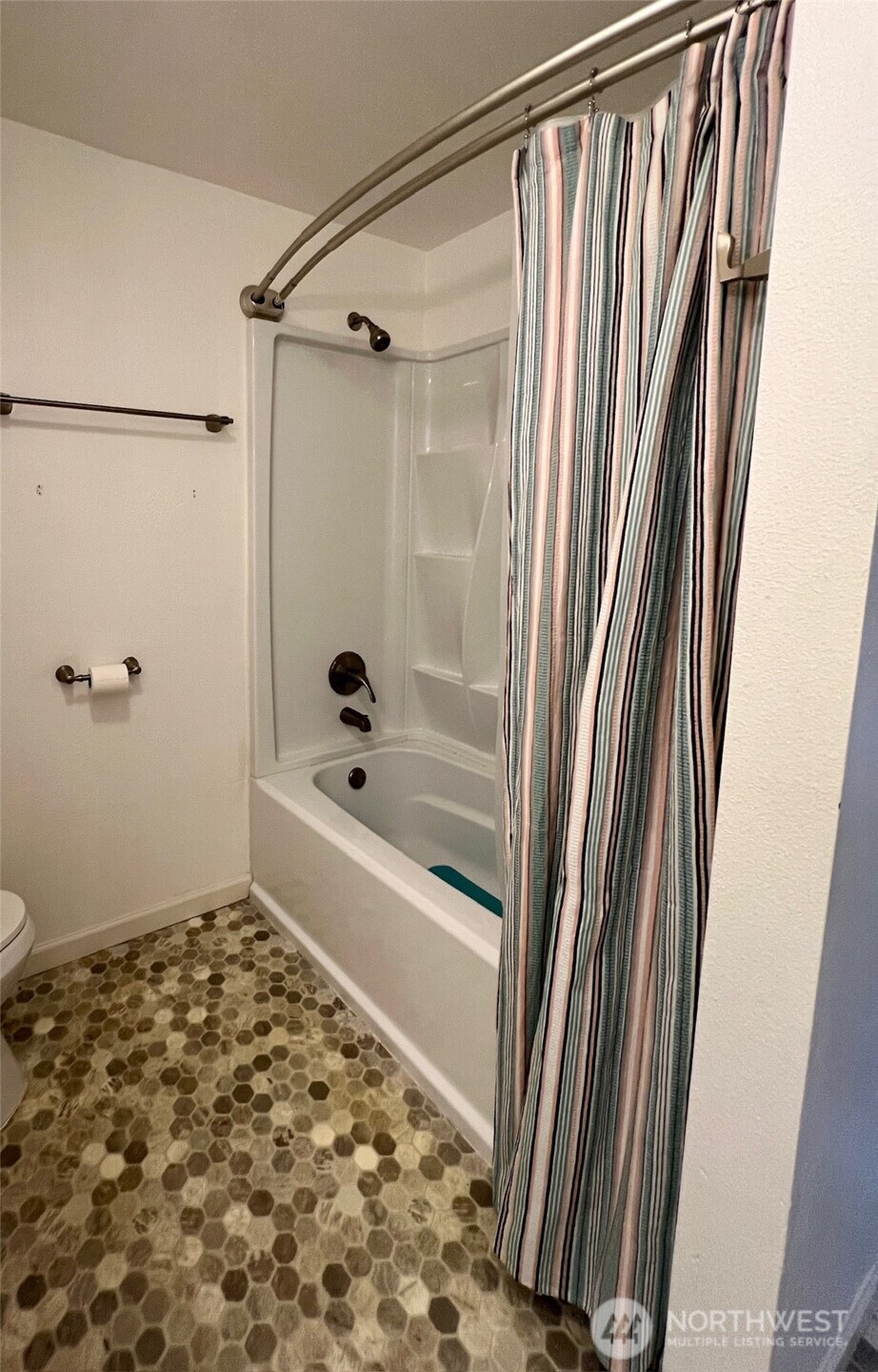 1412 Bonnie View Acres Road Oak Harbor, WA 98277 - Photo 19 of 28