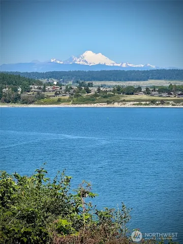 $930,000 | 1412 Bonnie View Acres Road, Oak Harbor, WA 98277