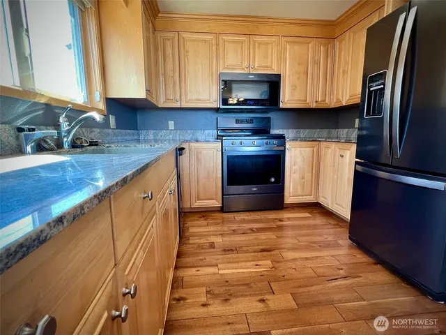 $930,000 | 1412 Bonnie View Acres Road, Oak Harbor, WA 98277