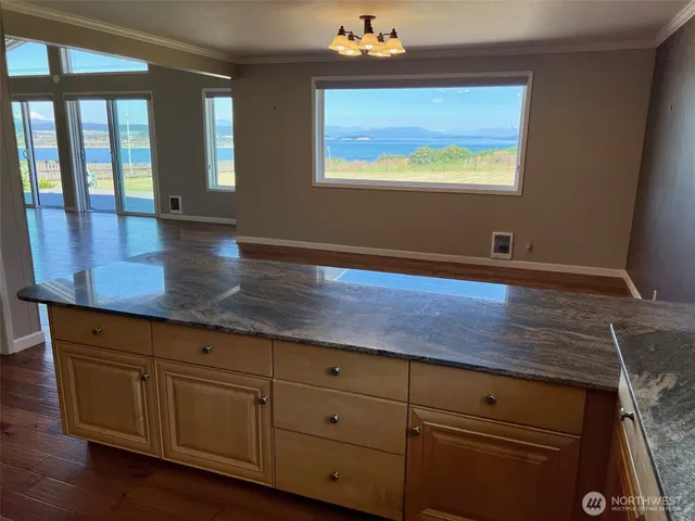 $930,000 | 1412 Bonnie View Acres Road, Oak Harbor, WA 98277
