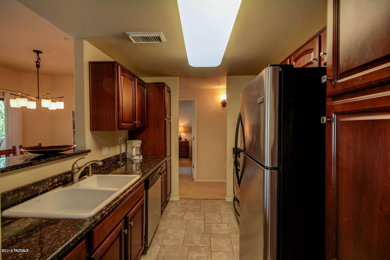 2550 East River Road, Unit 15202 Tucson, AZ 85718 - Photo 10 of 14