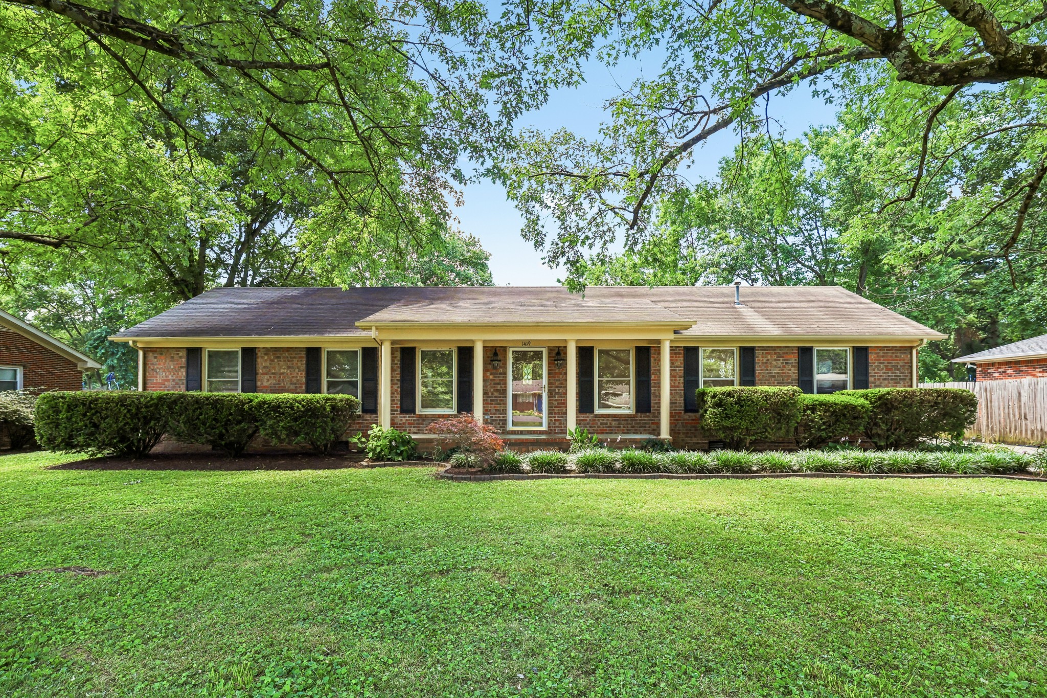 1419 Avon Road Murfreesboro, TN 37129 - Photo 2 of 39