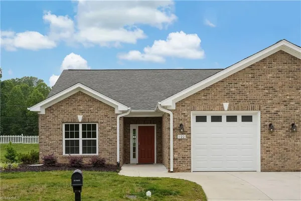 118 Sanderlyn Court, Eden, NC 27288