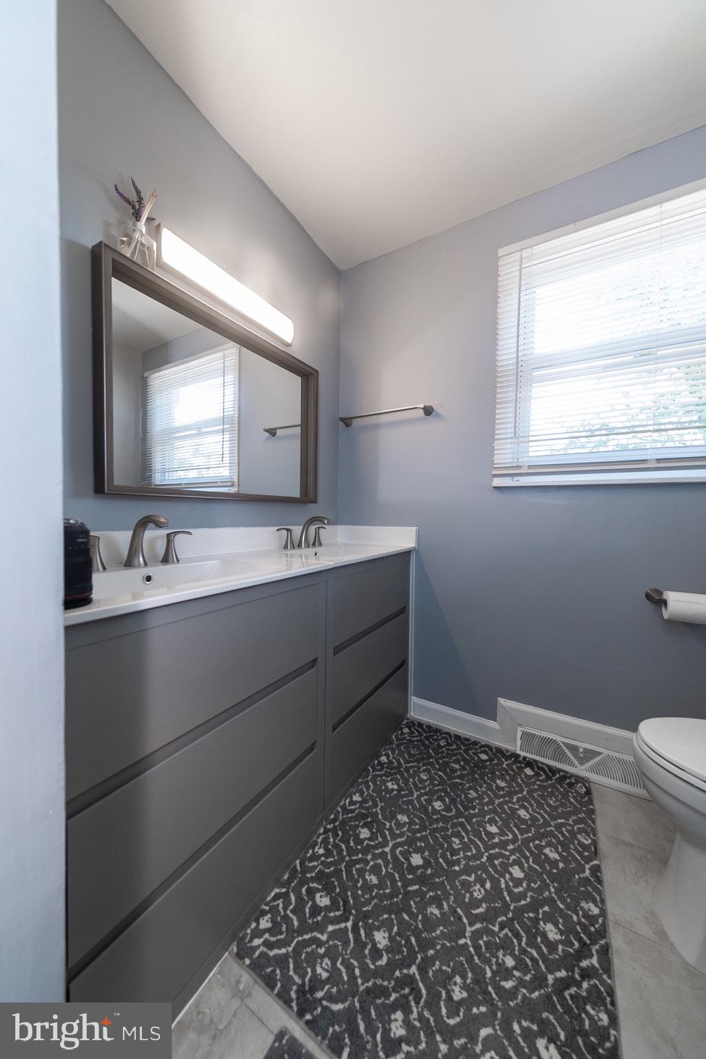 109 Surrey Road Voorhees, NJ 08043 - Photo 33 of 43