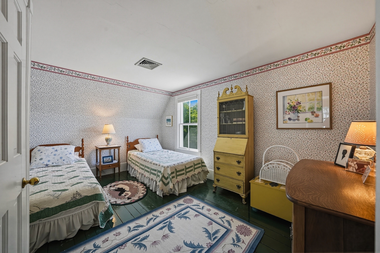 118 South Water Street Edgartown, MA 02539 - Photo 14 of 27
