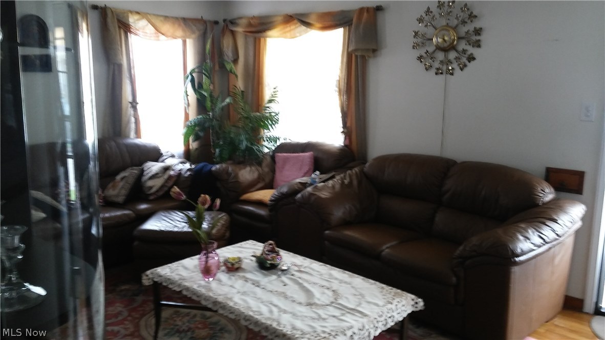 3426 Ralph Avenue Cleveland, OH 44109 - Photo 11 of 35 Gallery Image 11