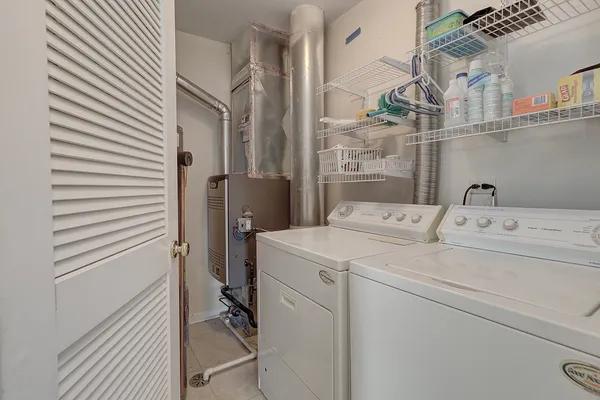 $329,000 | 566 Pinebrook Drive, Bolingbrook, IL 60490