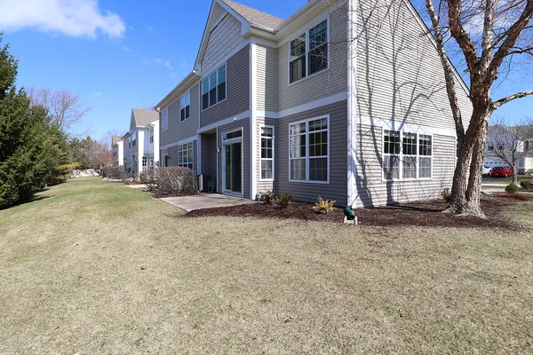 $329,000 | 566 Pinebrook Drive, Bolingbrook, IL 60490