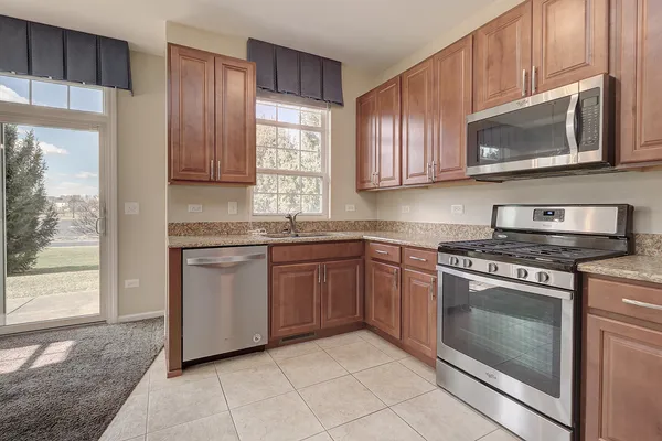 $329,000 | 566 Pinebrook Drive, Bolingbrook, IL 60490