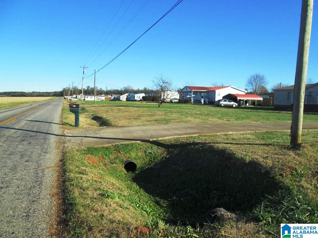 733 Springhill Road, Unit 1 Talladega, AL 35160 - Photo 2 of 4
