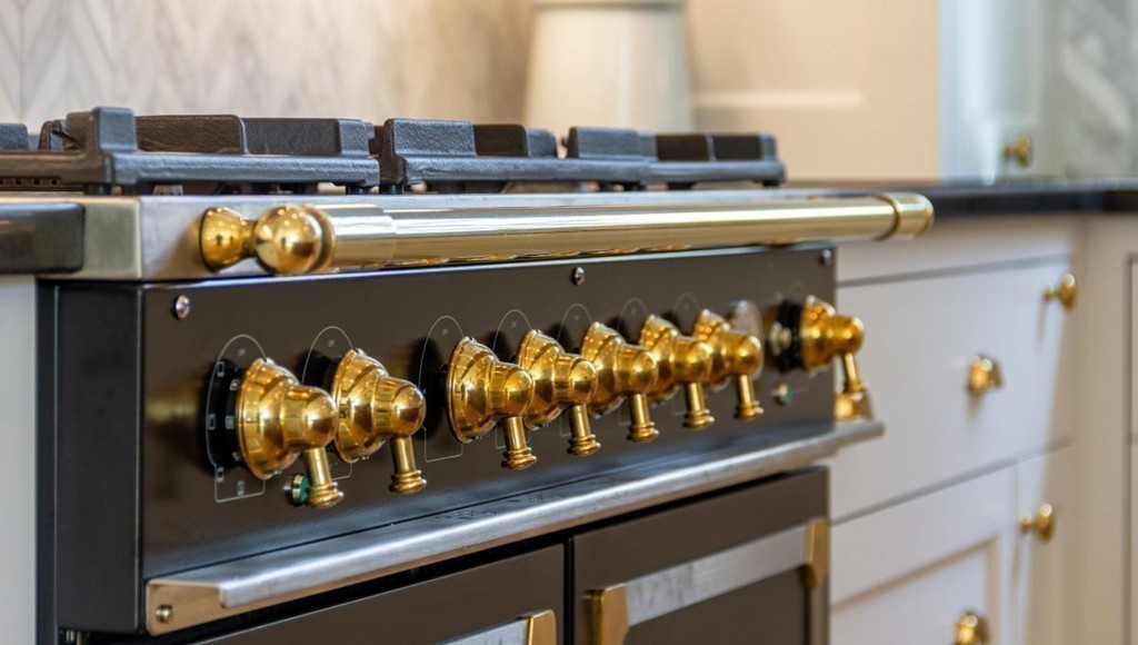 4 Eliot Road Lexington, MA 02421 - Photo 17 of 40