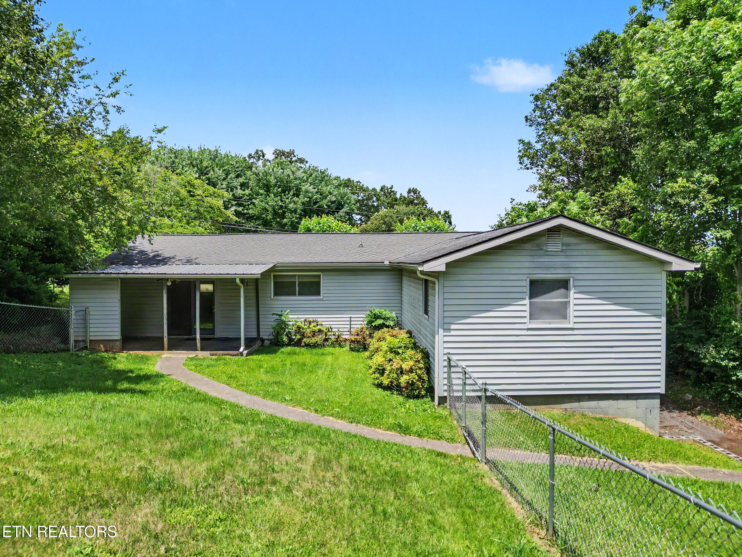 515 Morrell Street Newport, TN 37821 - Photo 6 of 44 32_dji_0140