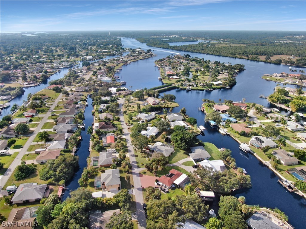 13521 Island Road Fort Myers, FL 33905 - Photo 3 of 34 Gallery Image 3