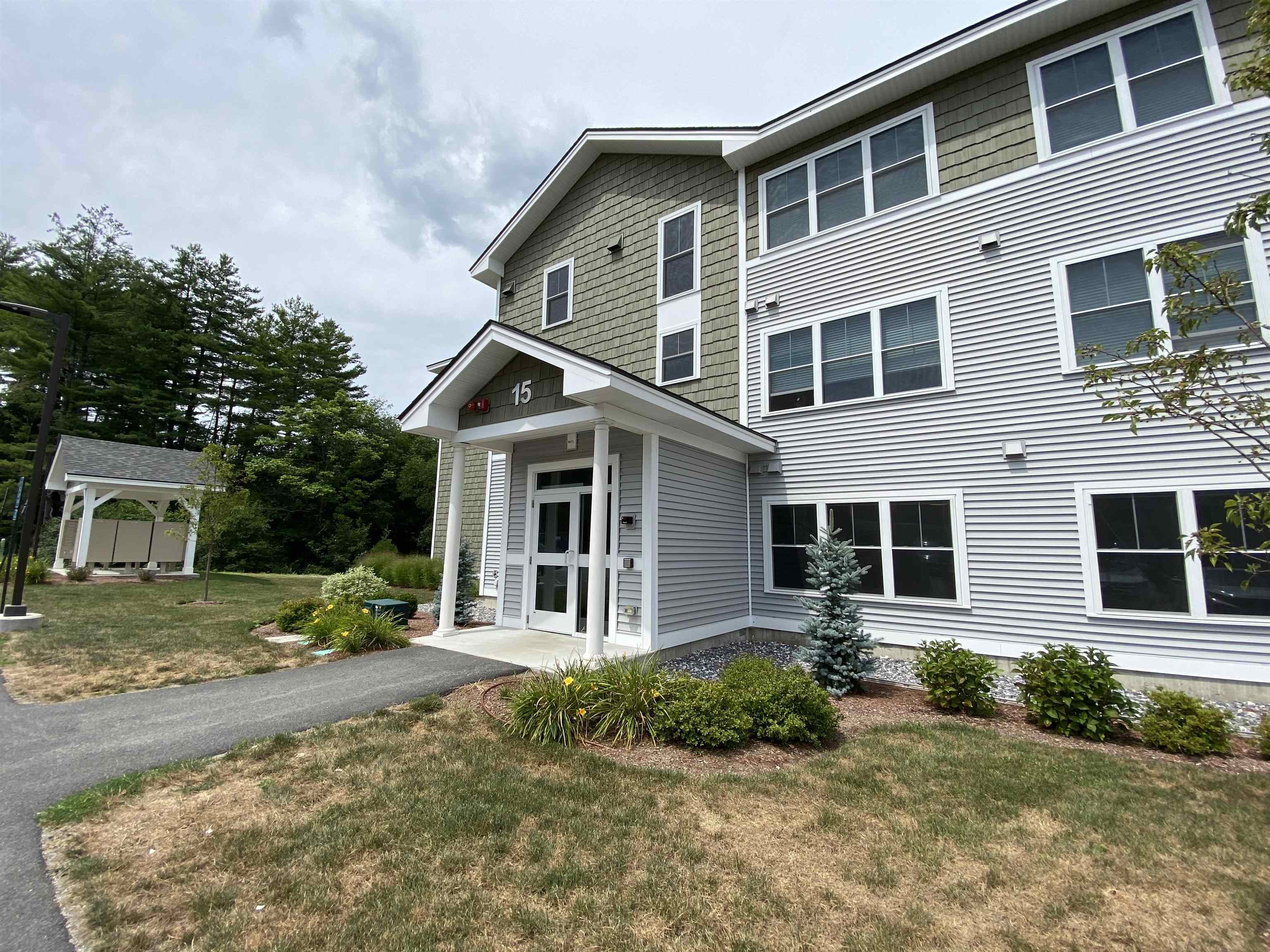 15 East Ridge Drive, Unit 105 Milford, NH 03055 - Photo 3 of 46